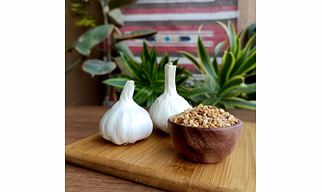 Dehydrated White Garlic Chopped