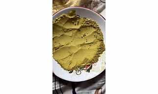 Henna powder
