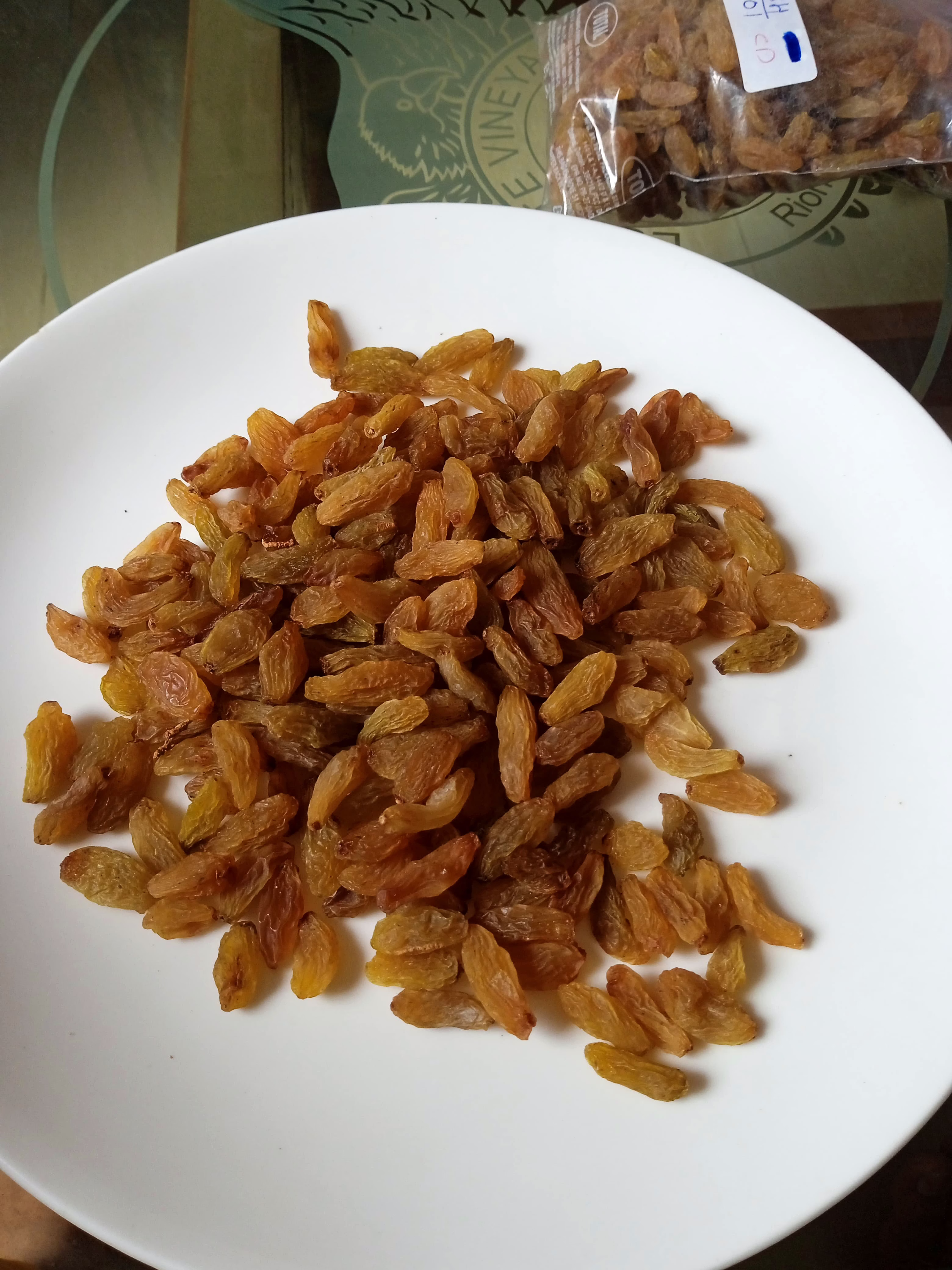 dry raisins
