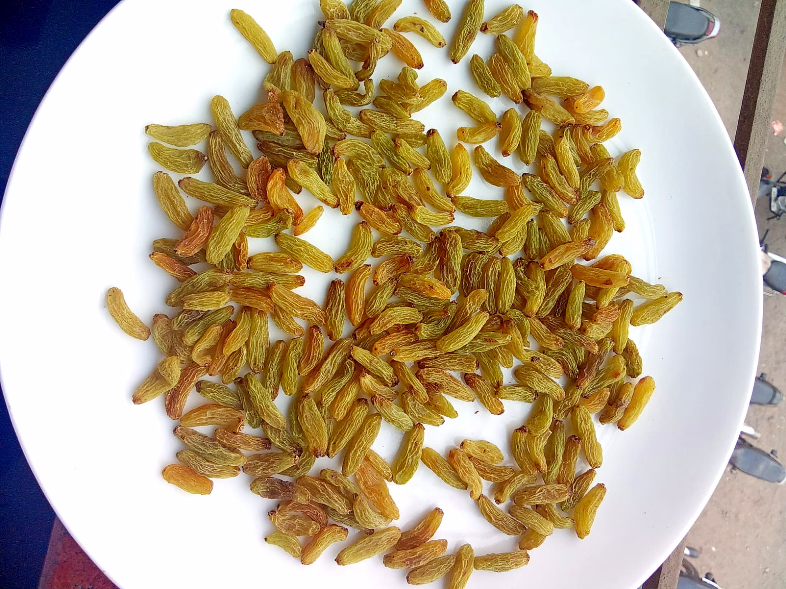 Dried Grapes (Raisins) image 1