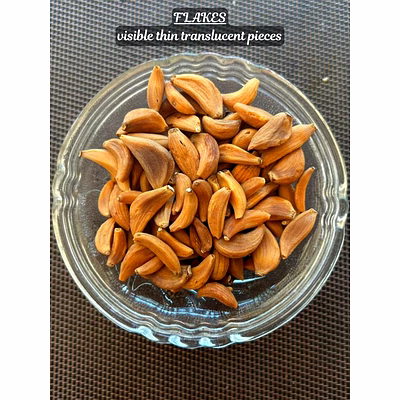 dehydrated garlic flakes