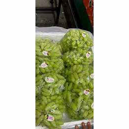 green seedless grapes