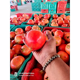 fresh pomegrantes direct from farm