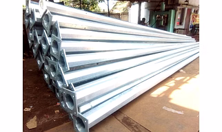 8 Mtr Octagonal Poles