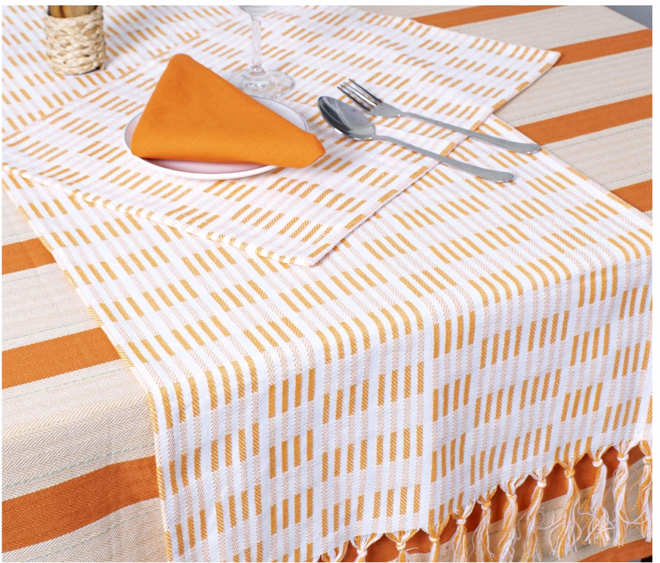 Kitchen Linen Set -Table Cover, Runner, Placeholder and Napkin image 2
