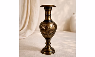 Handcrafted Brass Flower Vase for Elegant Home Décor