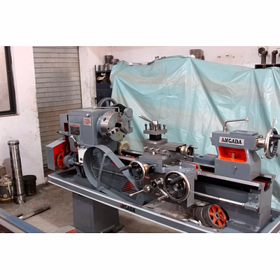 medium duty lathe machine