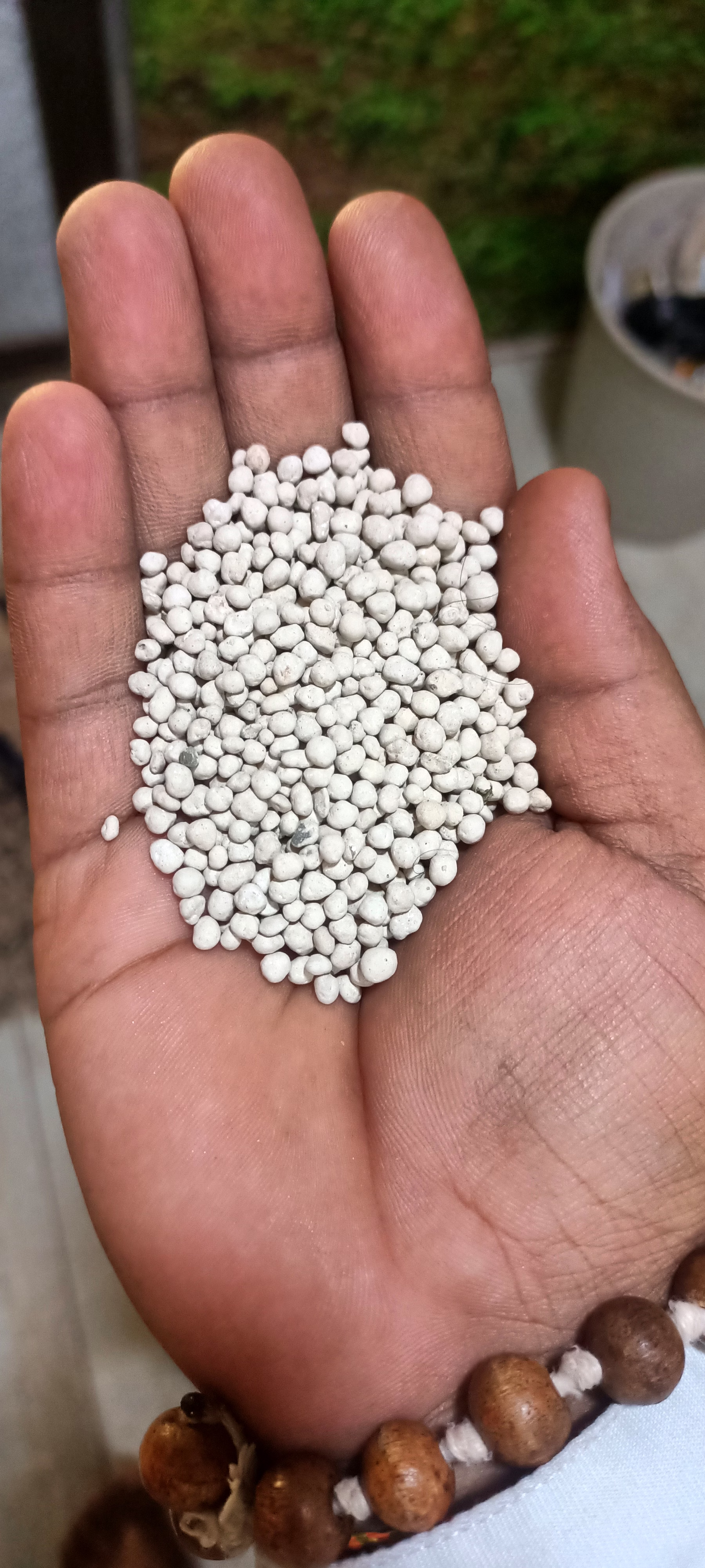 White od-even dolomite granules image 2