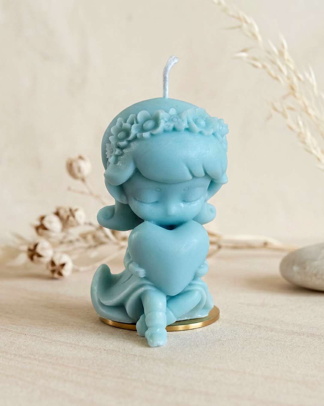 sky angel heart candle: little angel with heart sculpted candle