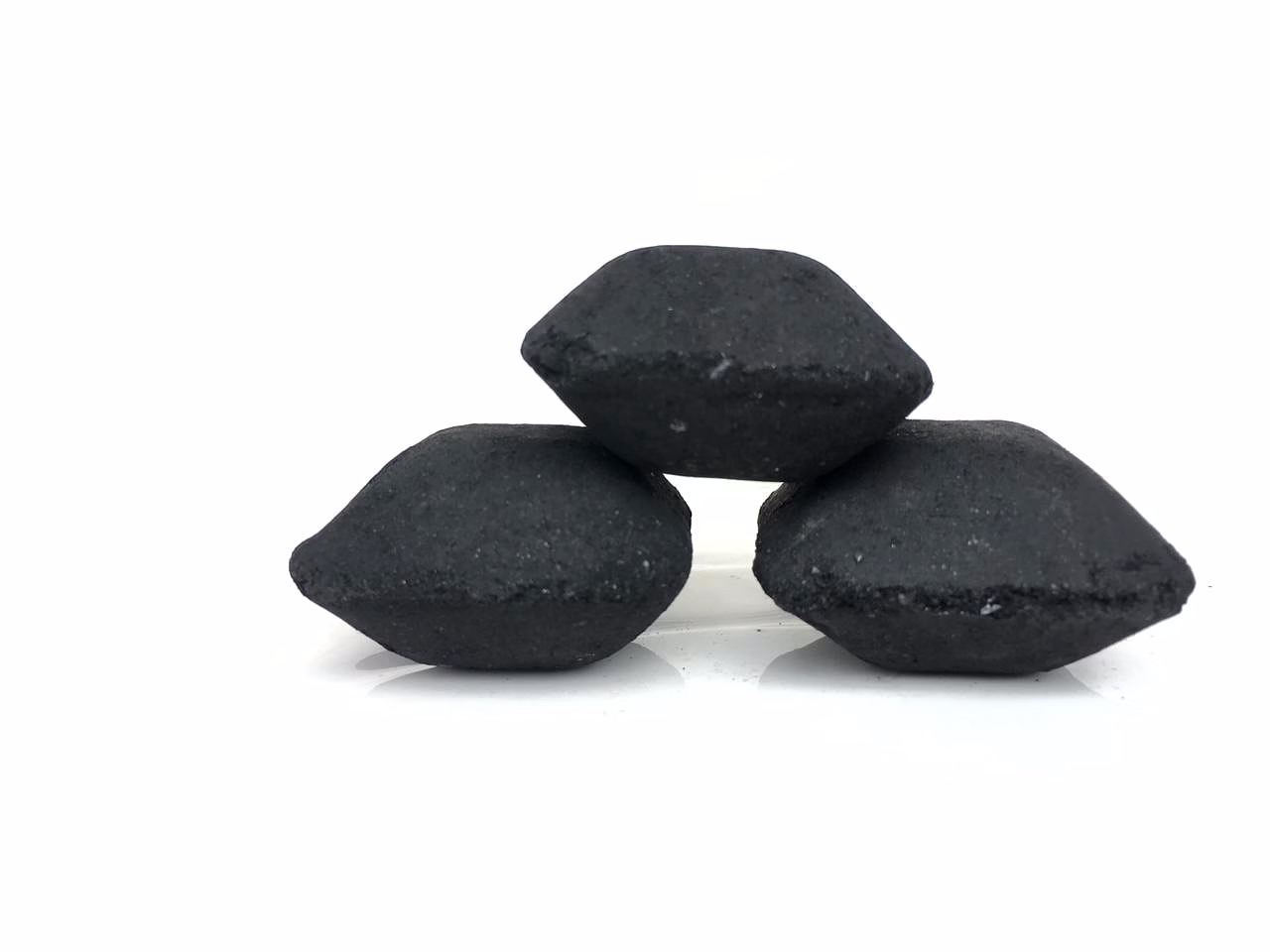 Coconut Shell Charcoal Briquettes image 3