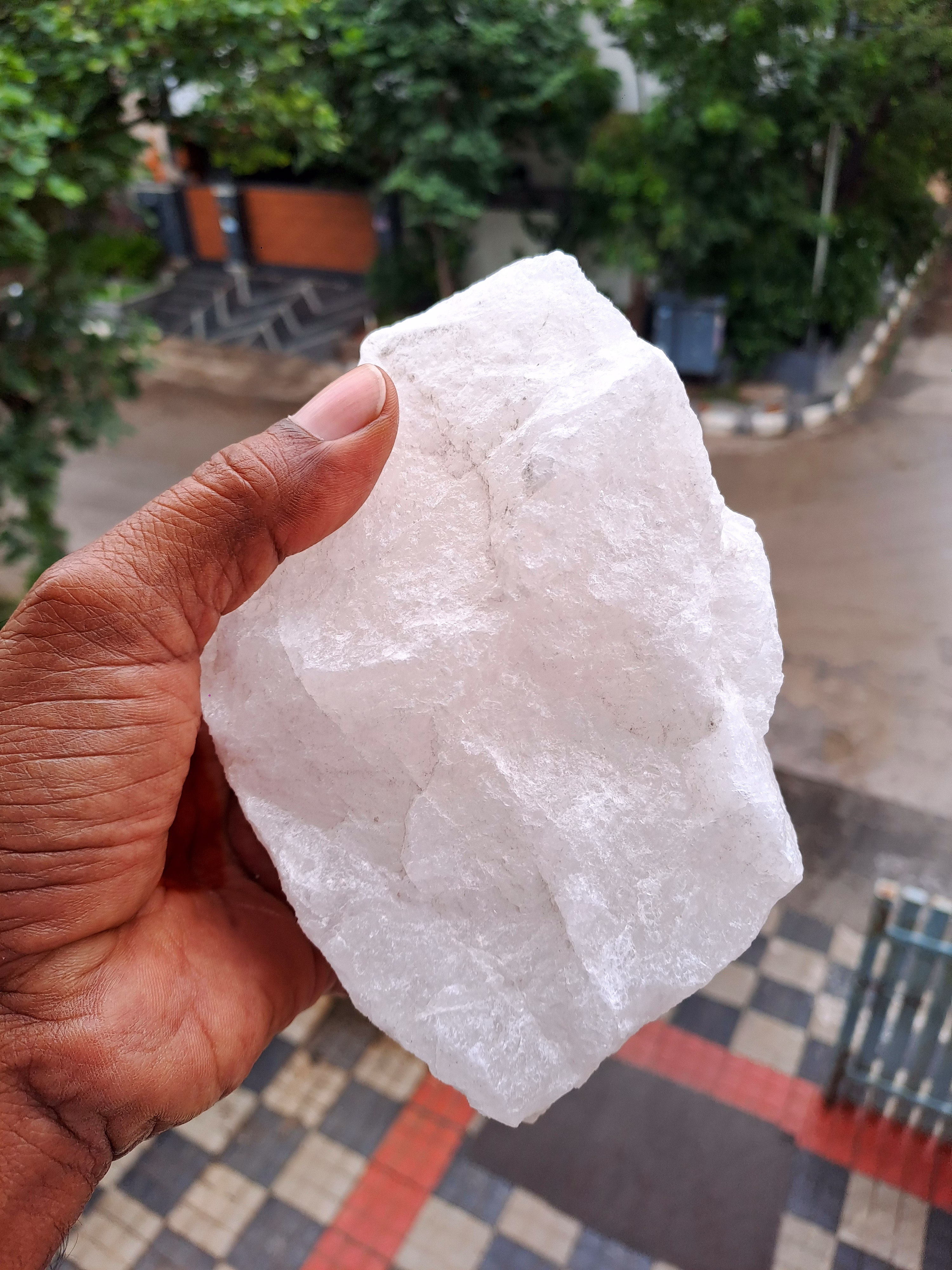 Quartz lumps image 3
