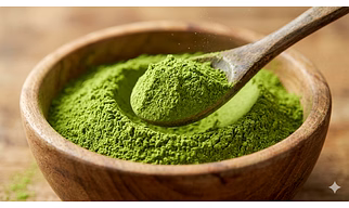 Premium Organic Moringa Leaf Powder (Nutrient-Dense Superfood)