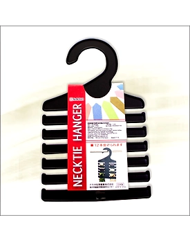 Tie hanger