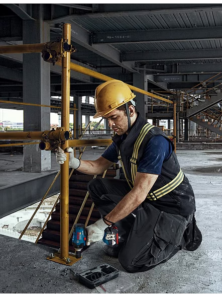 Bosch Gds Heavy Duty Cordless Impact Wrench Brushless Motor, 400 Nm, 3,700 Bpm, 1/2'', Auto Bolt Release, 1.25 Kg, 2 X Battery Gba 18V 5.0Ah & Quick Charger Gal 18V-40, 1 Year Warranty, Multicolor