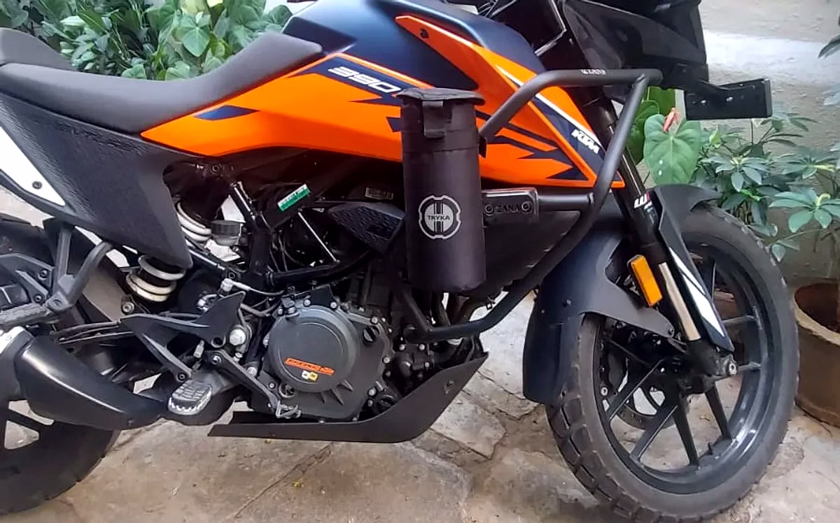 Tryka Gears Hydration Kit for Motorcycle Riders with Heat Sheild and Holder | Compatible to Most Bikes | Made in India (Black) image 5