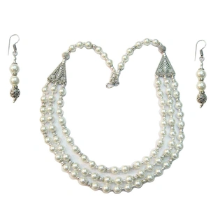 Vinayak victorian pearls necklace Set(White Shell )
