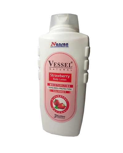 Strawberry Moisturizing Sunscreen Protection Body Lotion with Extra Vitamin E, 650ml.-26837