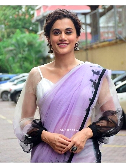 Taapsee Pannu Georgette Saree-1