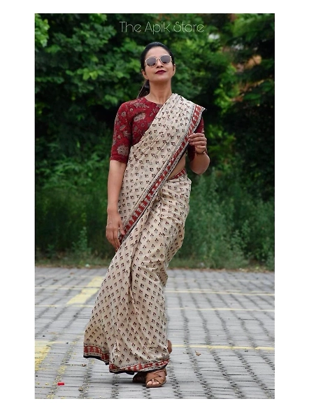 Exquisite White Linen Saree with All-Over Digital Print - Pure Luxury-White-1