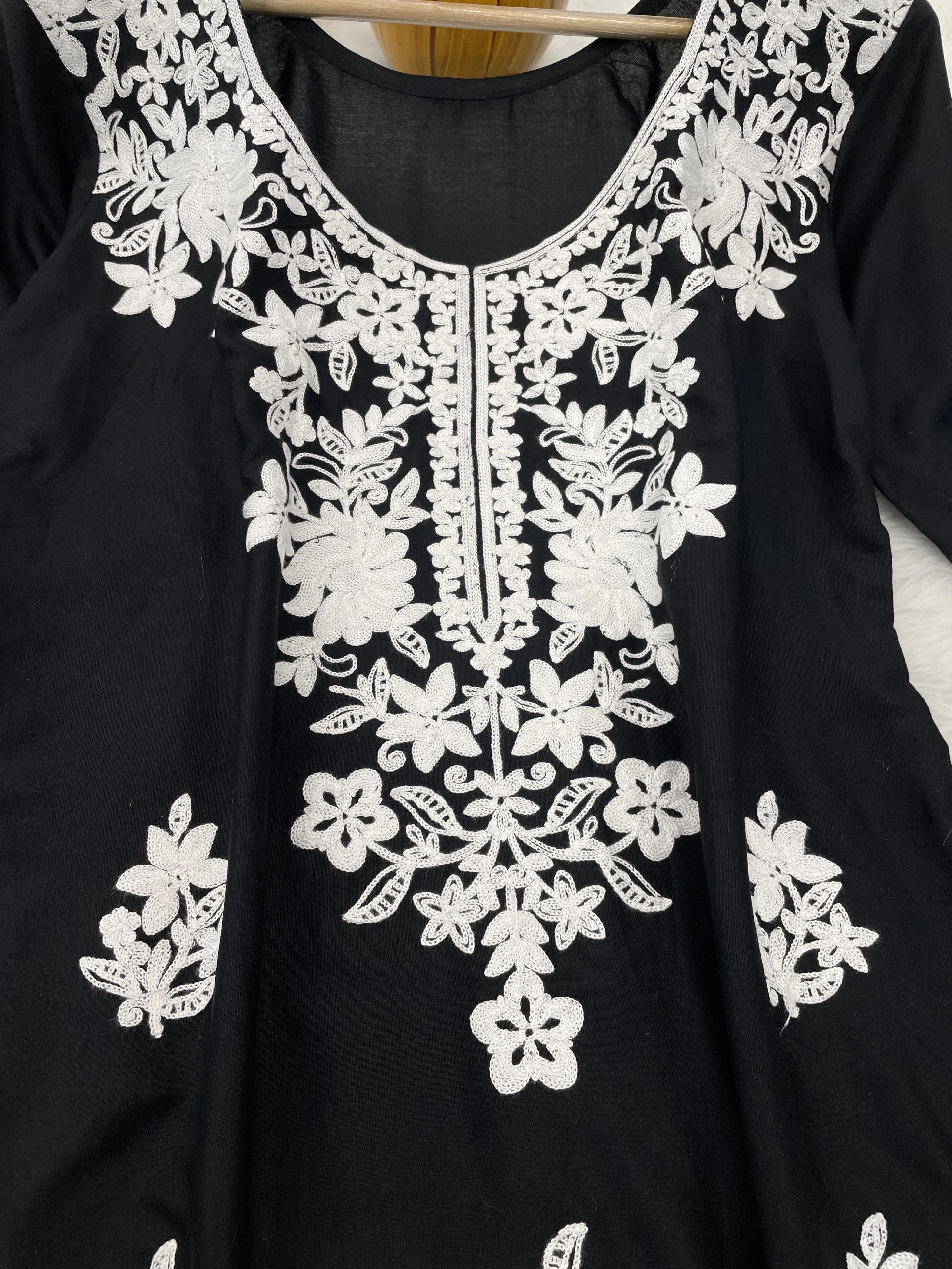 Beautiful Black Rayon Cotton Chikankari Kurti Set-L(40)-3