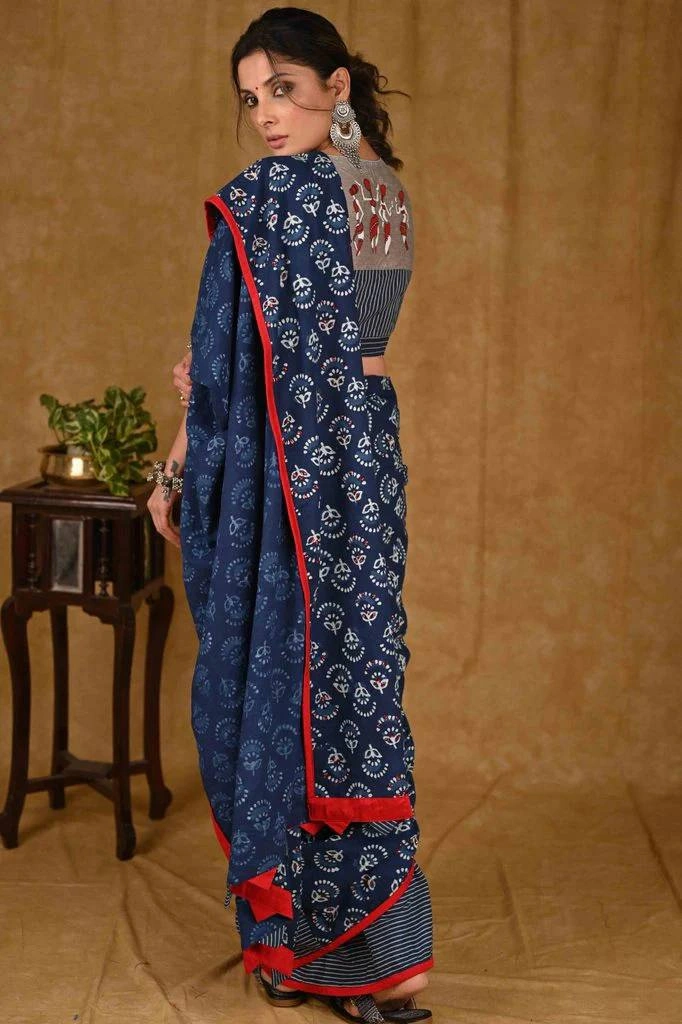 Timeless Beauty: Pure Mulmul Cotton Silk Saree - Luxury Blend of Elegance and Comfort-3