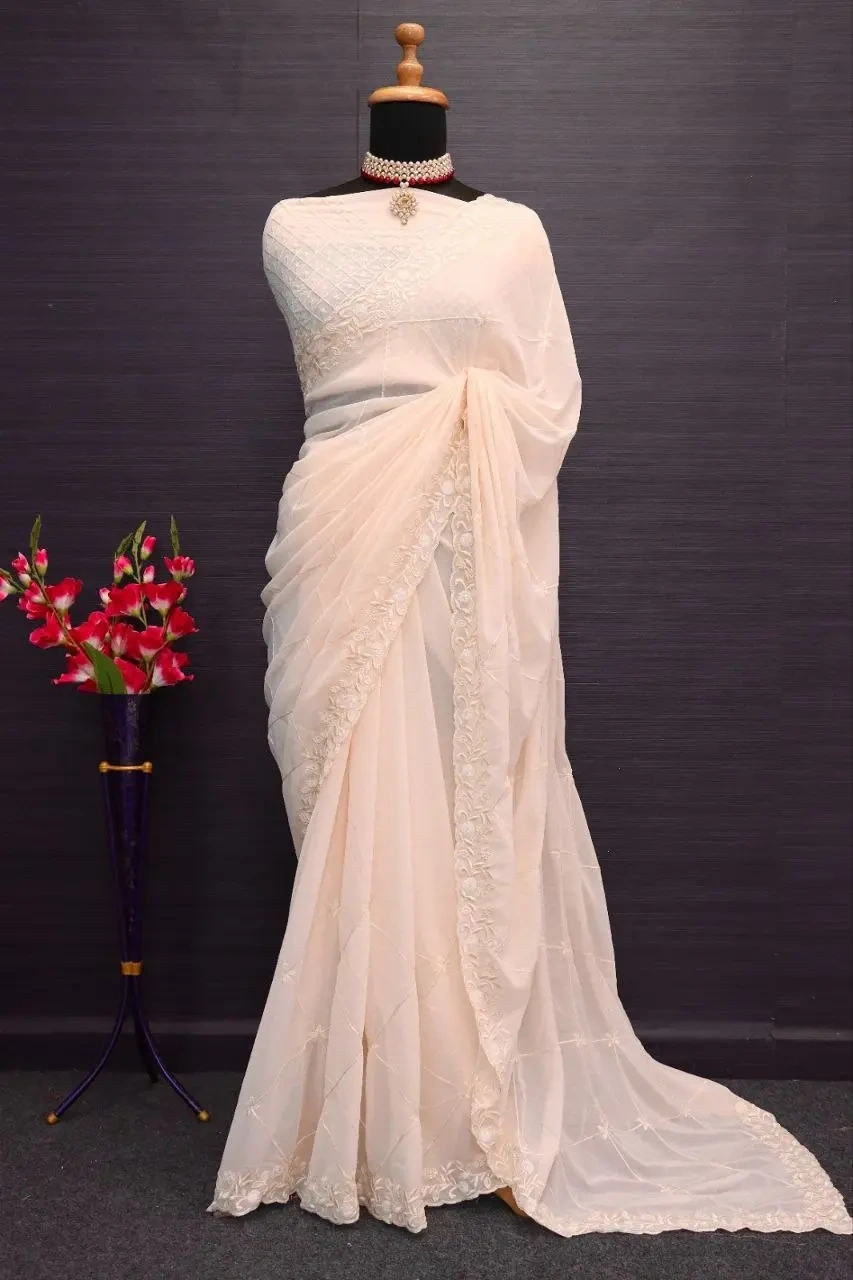 Hina Khan's White Georgette Saree-4