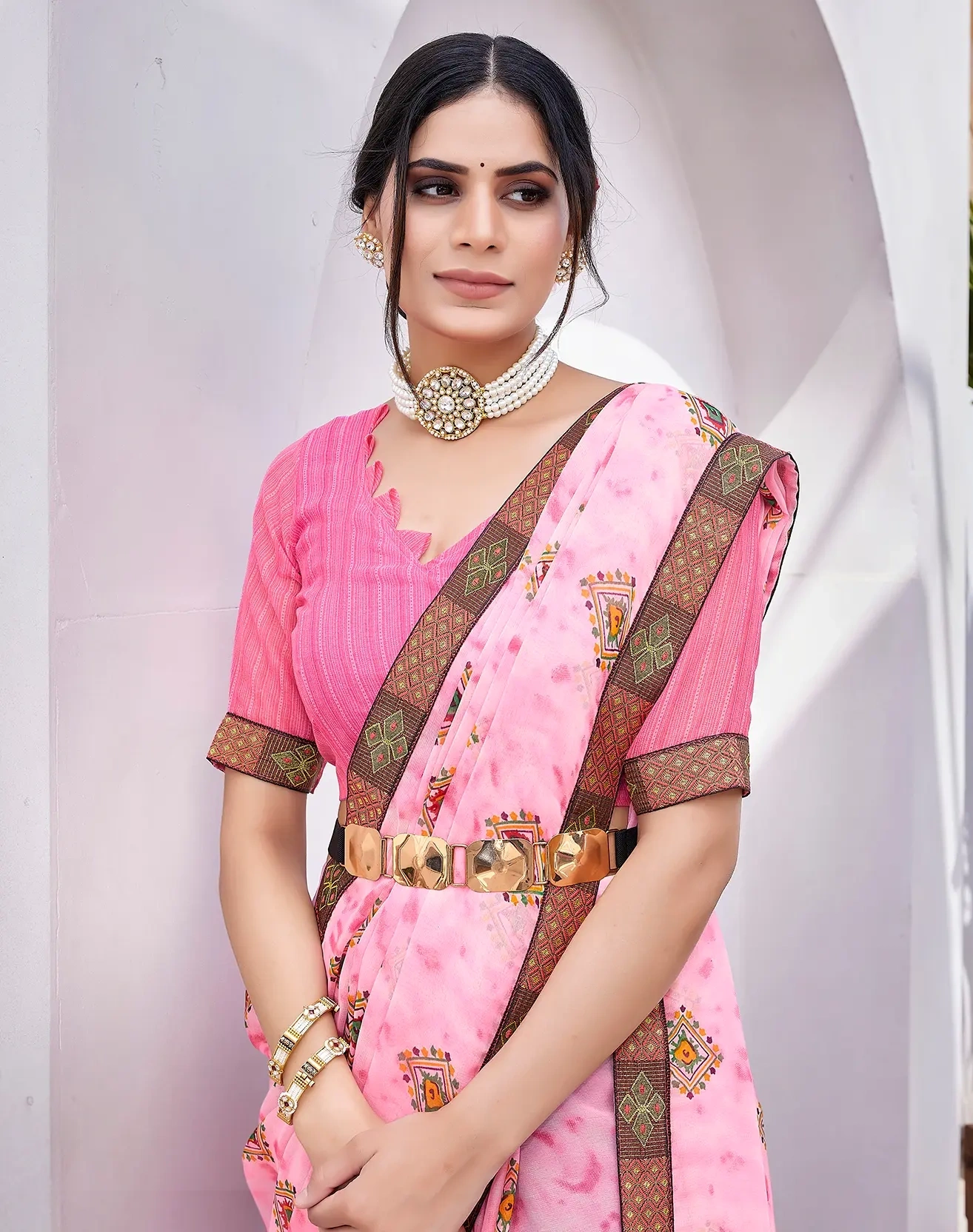 Exquisite Georgette Saree with Jacquard Lace Borders-Pink-2