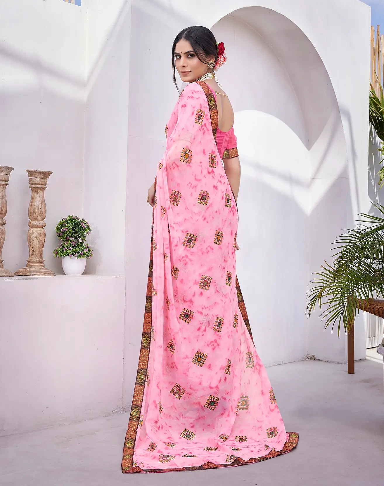 Exquisite Georgette Saree with Jacquard Lace Borders-Pink-5