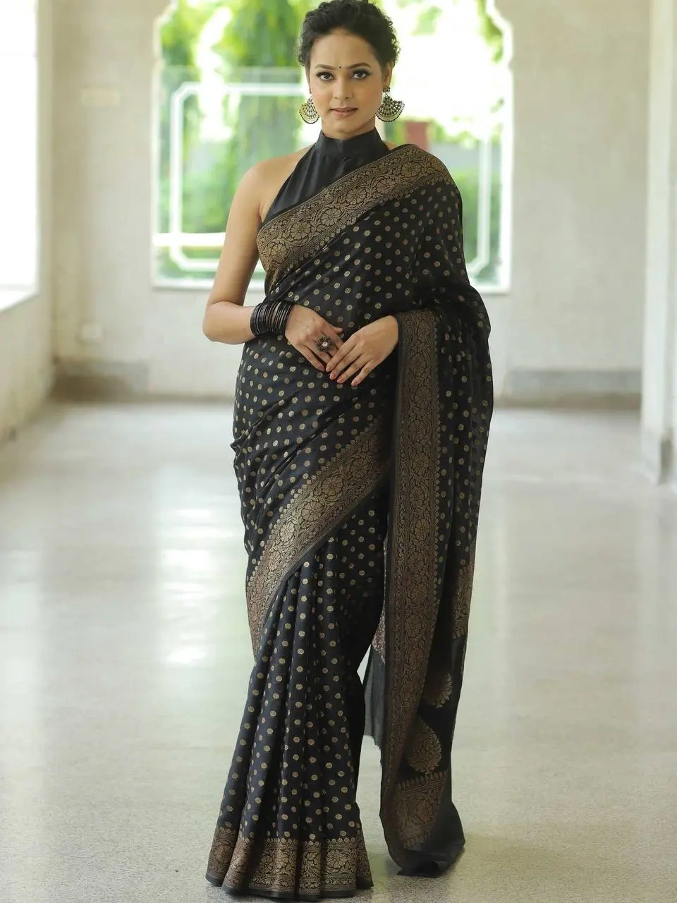 Pure Banarasi Silk Saree with Attractive Blouse Piece - Luxurious Jacquard Work-Black-3