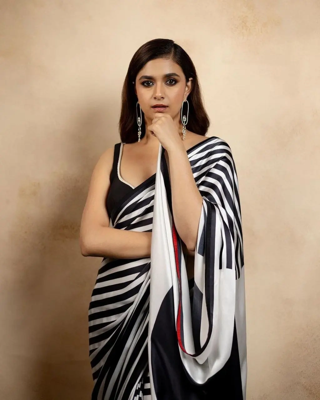 Exclusive Black-White Japan Satin Digital Print Work Saree With Blouse-KD426