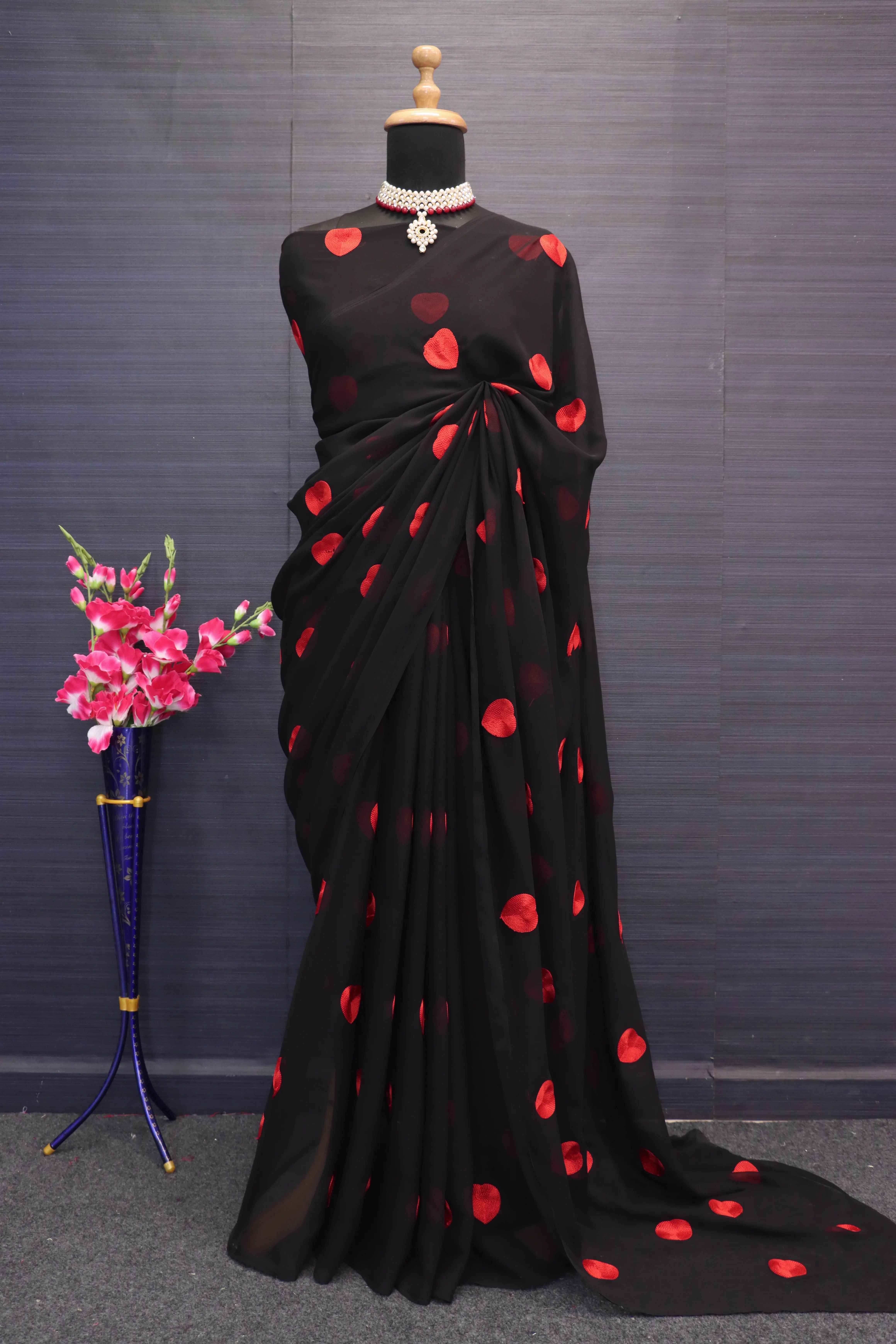 Heartfelt Elegance Georgette Saree with Heart Embroidery-Black-4