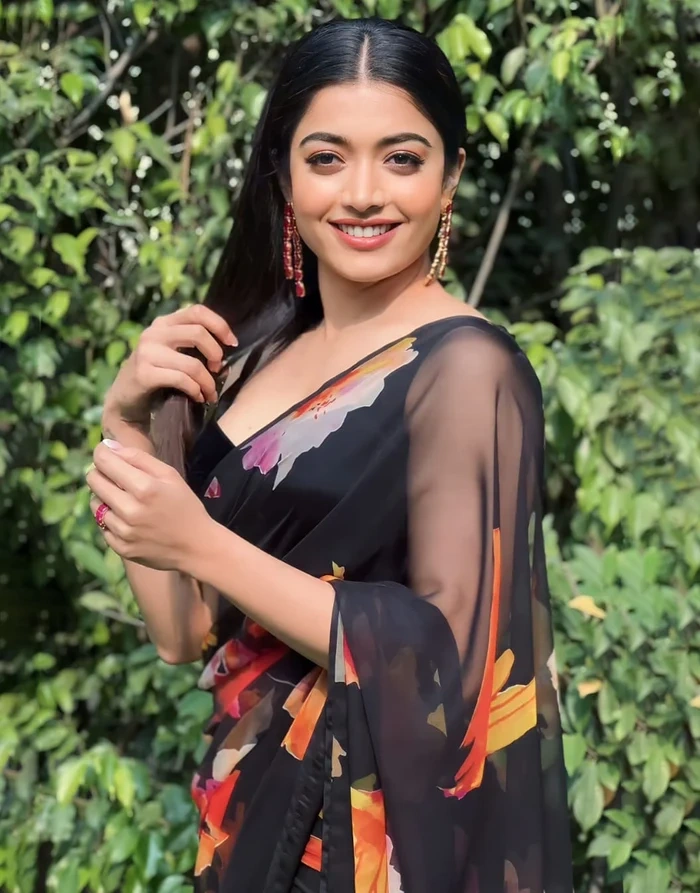 Rashmika Mandanna’s Black Georgette Saree