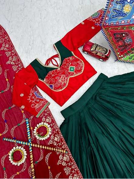 red color navratri chaniya choli