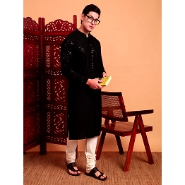 VIVERA Men Embellished Long Kurta for Festive & Formal Occasions