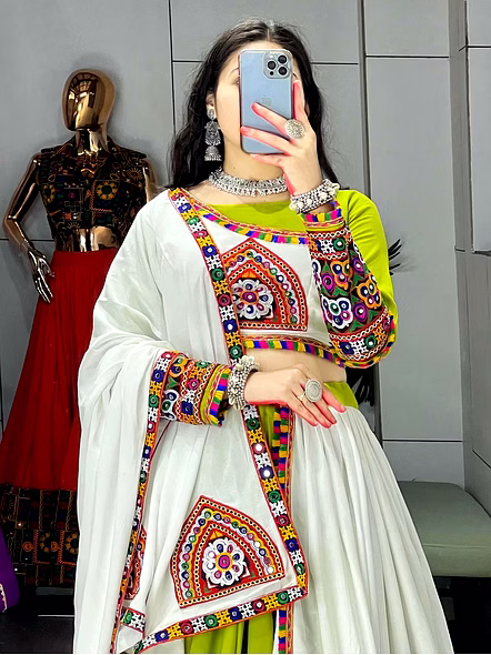 Pure Rayon Cotton Navratri Lehenga Choli With Gamthi Work-Green Leaf-2