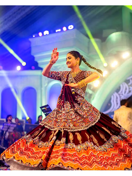 Geeta Rabari Real Mirror Work Chaniya Choli