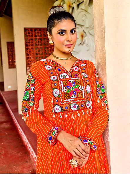 Georgette Gowns With Kutchi Work-NV141_Orange