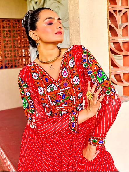 Georgette Gowns With Kutchi Work-NV141_Red