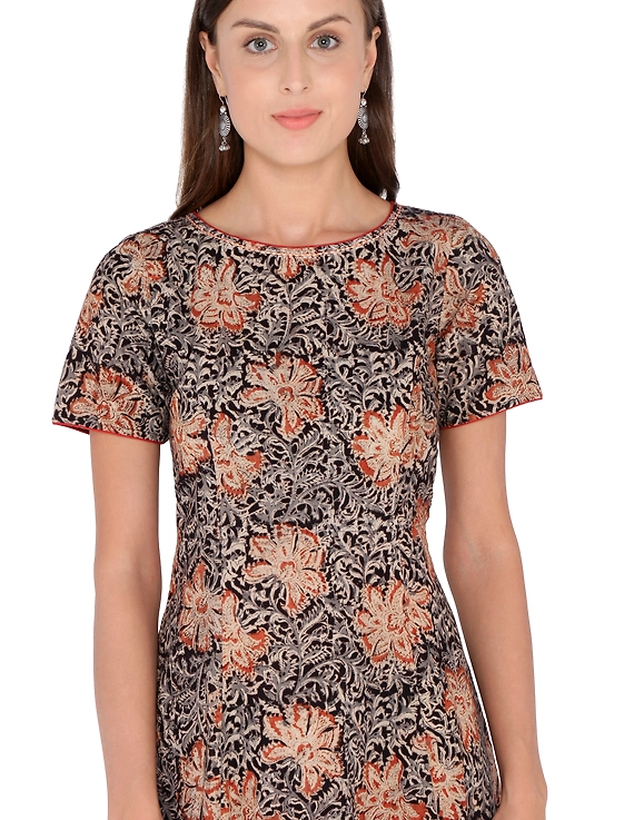 BLACK FLORAL KALAMKARI DRESS WITH A BOAT NECK : LD485A-L-1