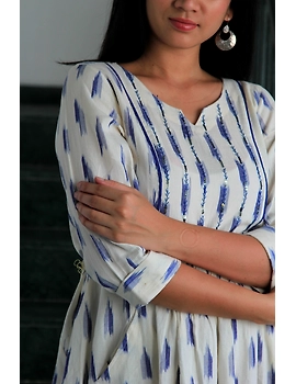 White ikat dress with embroidered yoke and fron pockets: LD530D-s-3-sm