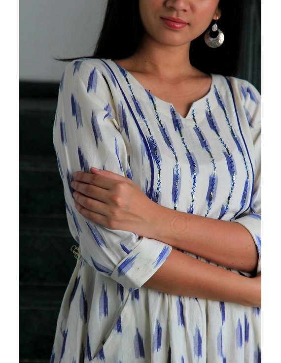 White ikat dress with embroidered yoke and fron pockets: LD530D-s-3