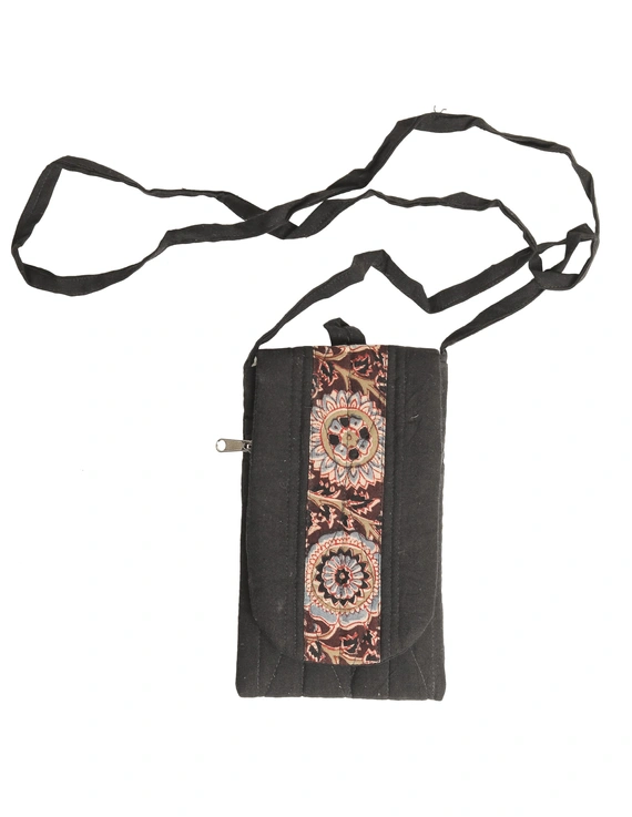 Cell phone pouch - black : CPK04-4