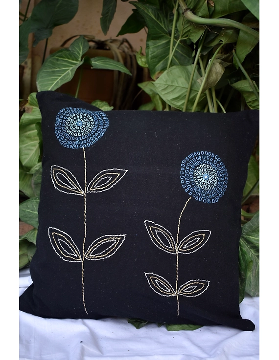 Embroidered cushion cover : HCC35-HCC35