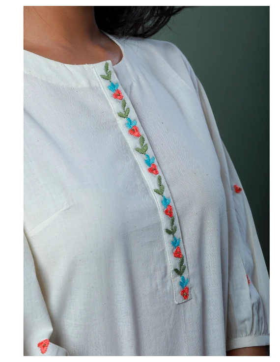 OFFWHITE TUNIC WITH EMBROIDERED PLACKET: LT130C-XXL-3