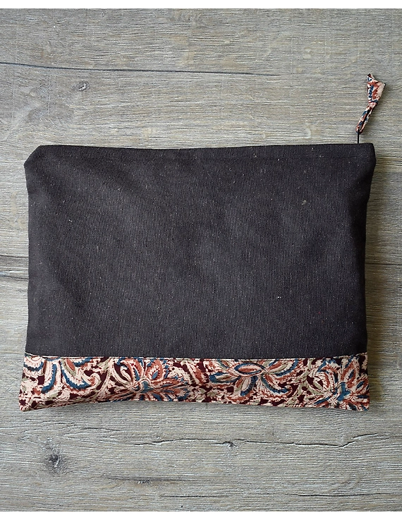 Apron, oven glove and pot holder set in brown cotton with kalamkari: HKL01A-2