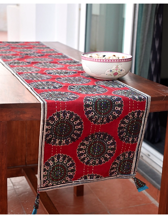 Red And Blue Embroidered Reversible Table Runner : HTR03-HTR03gM