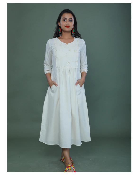 MIRROR WORK DRESS IN OFFWHITE MUSLIN WITH BACK BUTTONS: LD630C-LD630Ch-L