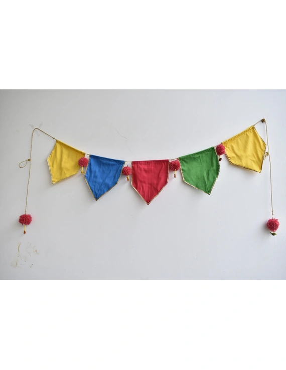 Bright Silk toran or bunting decoration for walls and doors: HWD02-HWDg02
