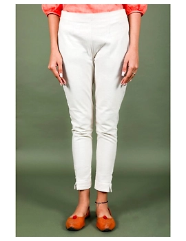Cotton narrow pants with elasticated waist: EP02-S-Cream-3-sm