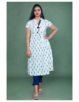 Casual dress with pintucks and tassels : LD340-White-XL-2-sm
